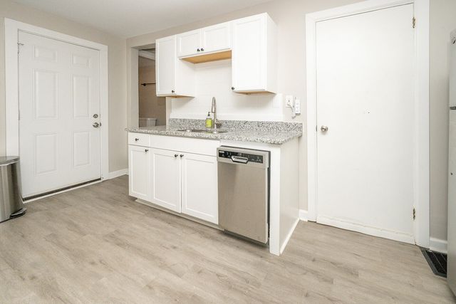 230 W 9th Street, Newport, KY 41071