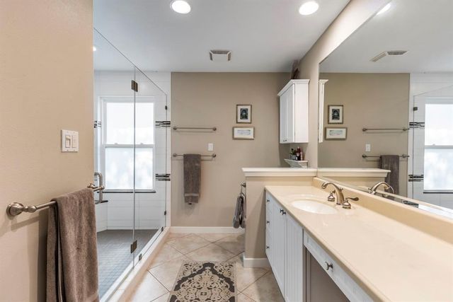 982 West 42nd Street, Houston, TX 77018