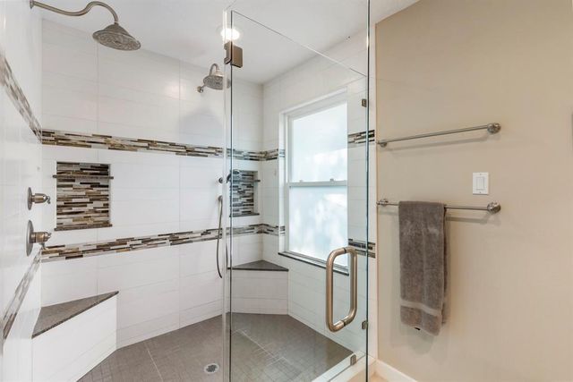 982 West 42nd Street, Houston, TX 77018