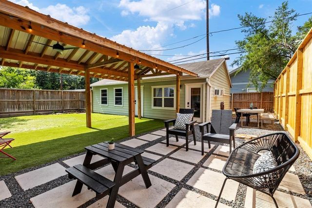 982 West 42nd Street, Houston, TX 77018