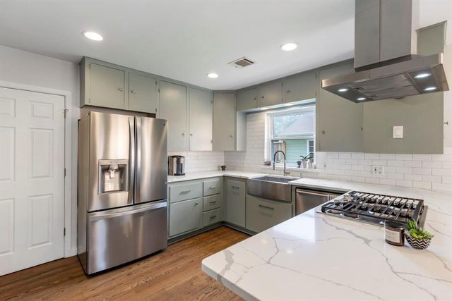 982 West 42nd Street, Houston, TX 77018