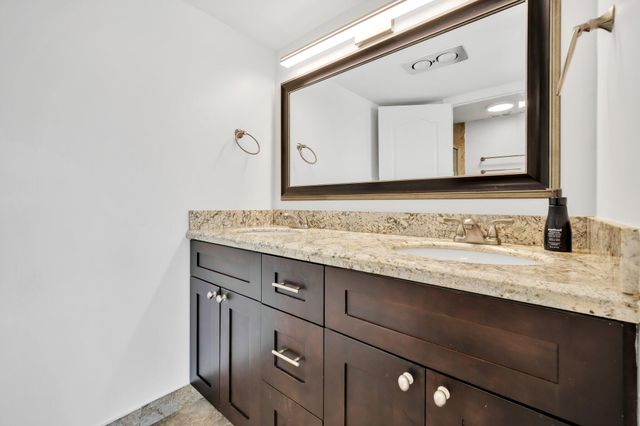 720 Bayshore Drive 304, Fort Lauderdale, FL 33304