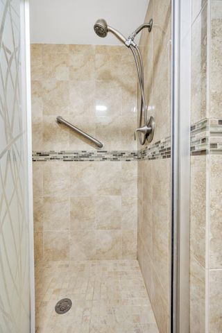 720 Bayshore Drive 304, Fort Lauderdale, FL 33304