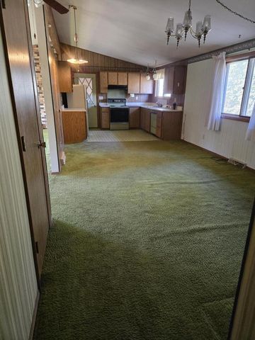 N11612 10th AVENUE, Necedah, WI 54646