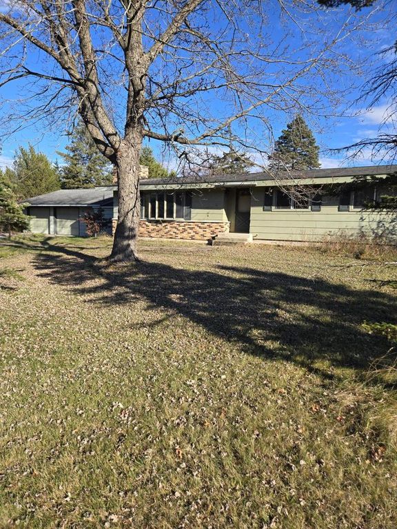 N11612 10th AVENUE, Necedah, WI 54646