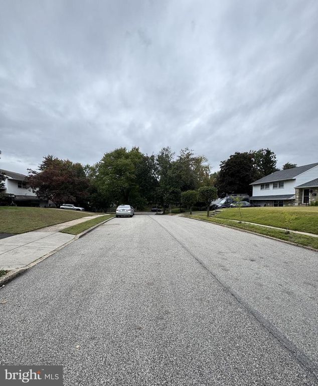 204 LENAPE AVE, Elkins Park, PA 19027