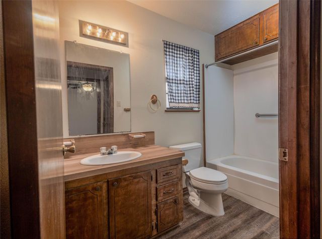 4324 Spring Valley Rd, Houston, TX 77041