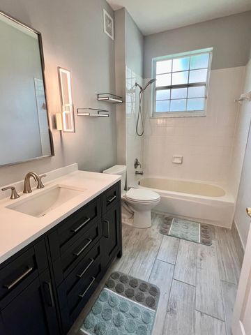 7801 S Aragon Boulevard 4, Sunrise, FL 33322