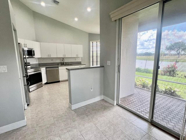 7801 S Aragon Boulevard 4, Sunrise, FL 33322