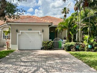 7801 S Aragon Boulevard 4, Sunrise, FL 33322