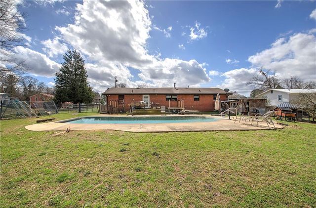 29 Johns Drive NE, Rome, GA 30165