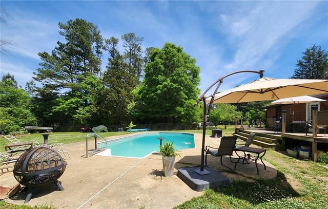 29 Johns Drive NE, Rome, GA 30165