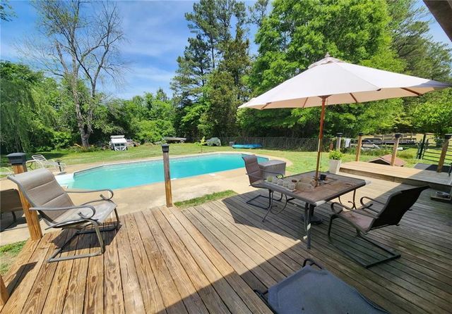 29 Johns Drive NE, Rome, GA 30165