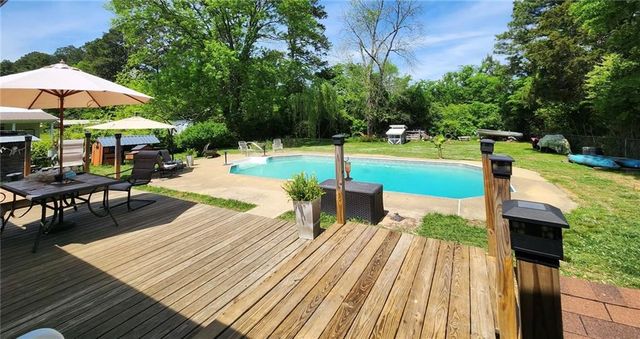 29 Johns Drive NE, Rome, GA 30165