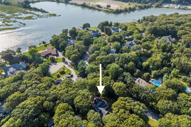 8 Waterview Lane, Setauket, NY 11733