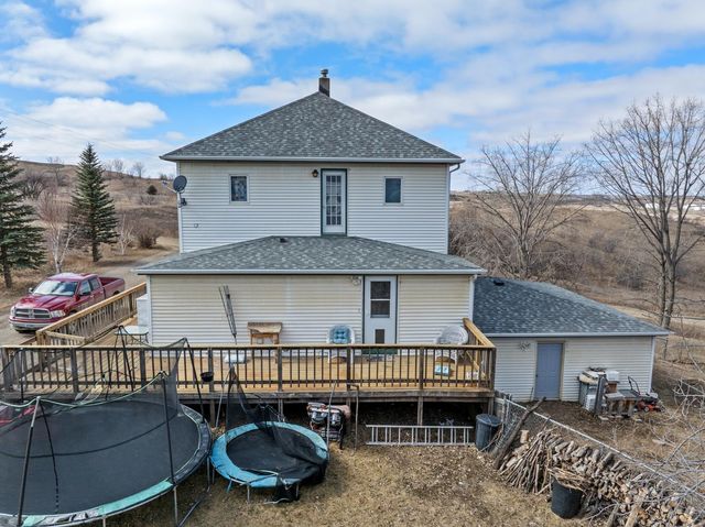 1745 33rd Street SW, Minot, ND 58701