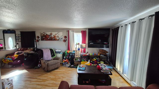 1745 33rd Street SW, Minot, ND 58701