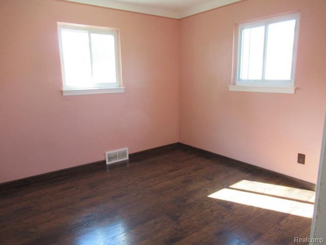 25563 Wagner Avenue, Warren, MI 48089