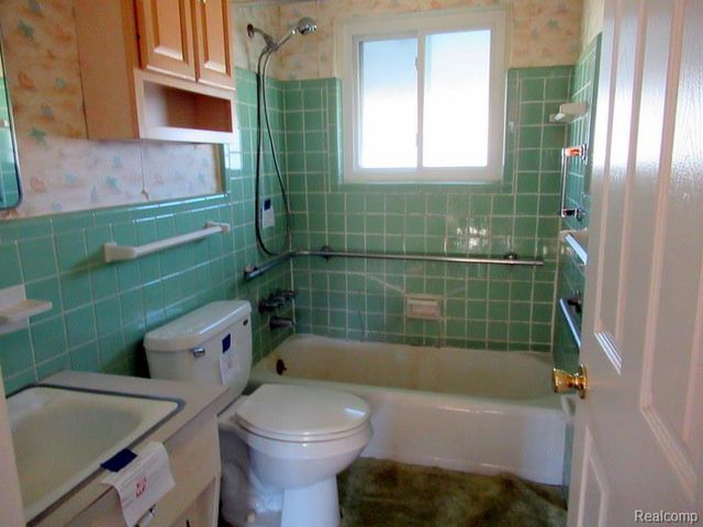 25563 Wagner Avenue, Warren, MI 48089