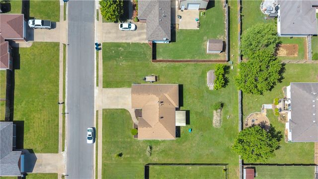 360 Benton Drive, Pea Ridge, AR 72751