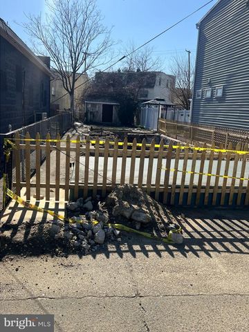 310 JERSEY AVE, Gloucester City, NJ 08030