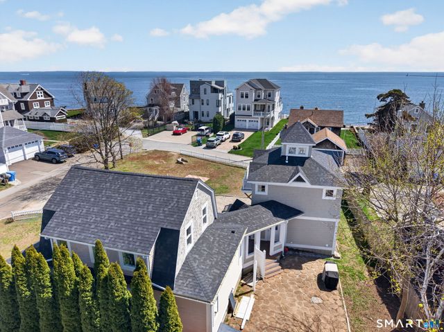 31 Sols Point Road, Clinton, CT 06413