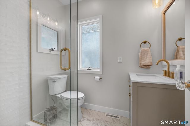 31 Sols Point Road, Clinton, CT 06413