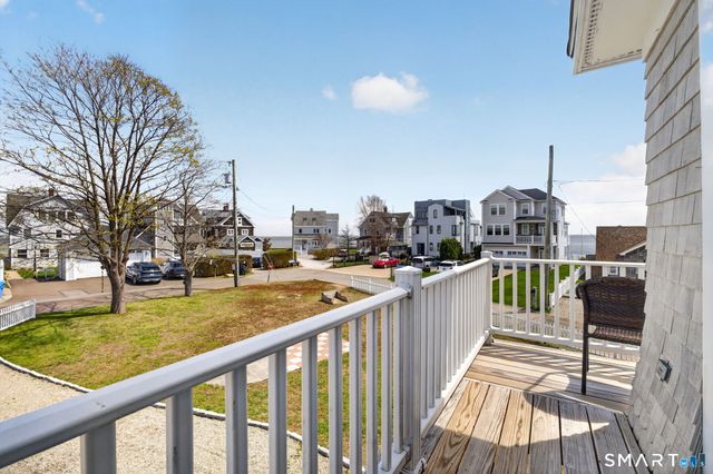 31 Sols Point Road, Clinton, CT 06413