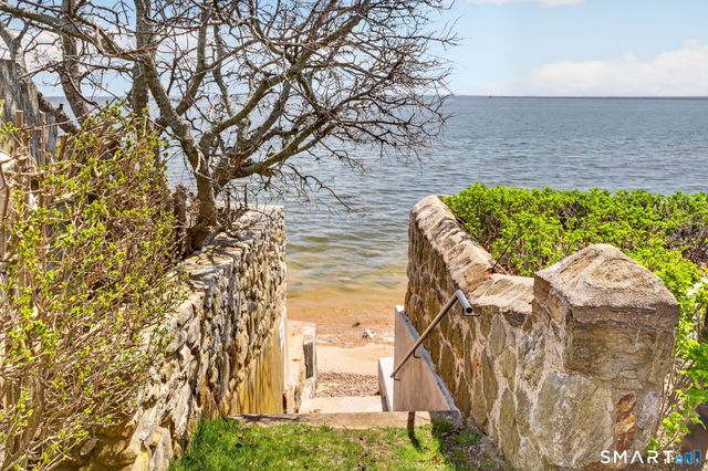 31 Sols Point Road, Clinton, CT 06413