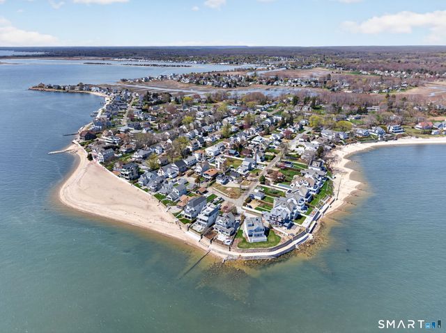 31 Sols Point Road, Clinton, CT 06413