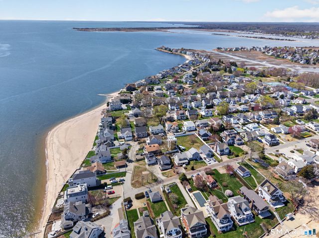 31 Sols Point Road, Clinton, CT 06413