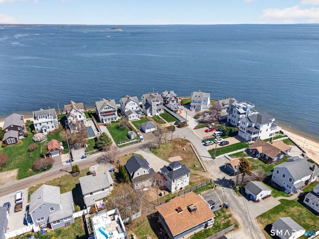 31 Sols Point Road, Clinton, CT 06413