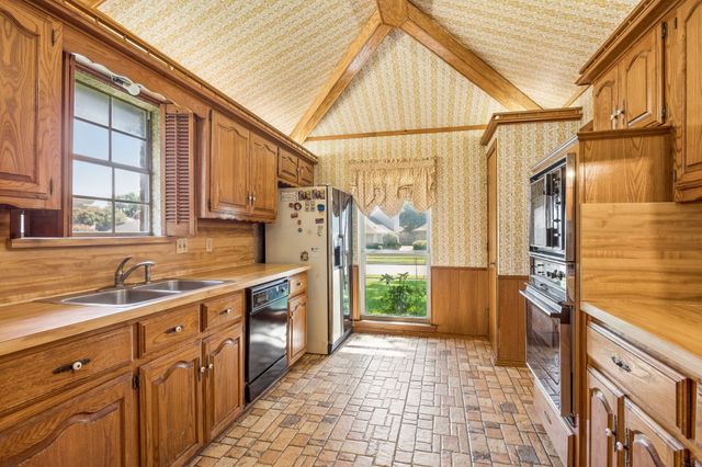 505 Fireside Drive, Richardson, TX 75081
