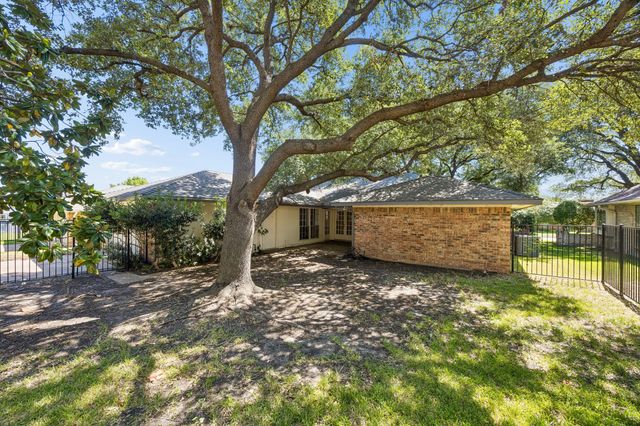 505 Fireside Drive, Richardson, TX 75081