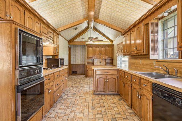 505 Fireside Drive, Richardson, TX 75081