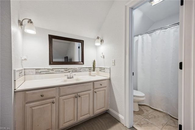 101 Bayside DR, Moyock, NC 27958