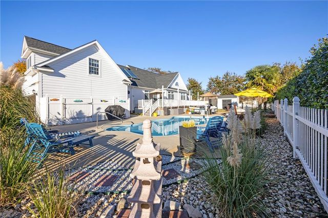 101 Bayside DR, Moyock, NC 27958