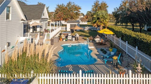 101 Bayside DR, Moyock, NC 27958