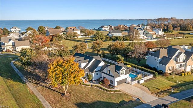 101 Bayside DR, Moyock, NC 27958