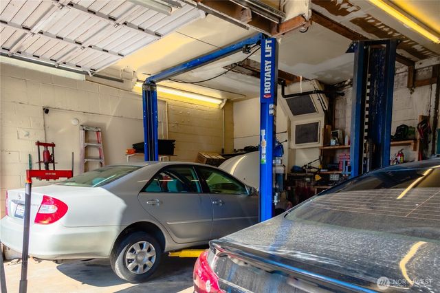 3601 S G Street, Tacoma, WA 98418