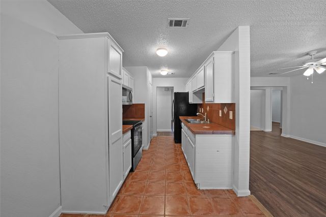 2910 Chisholm Trail, Corinth, TX 76210
