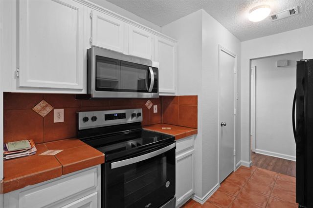 2910 Chisholm Trail, Corinth, TX 76210