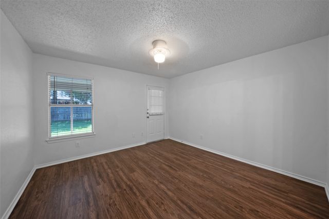 2910 Chisholm Trail, Corinth, TX 76210