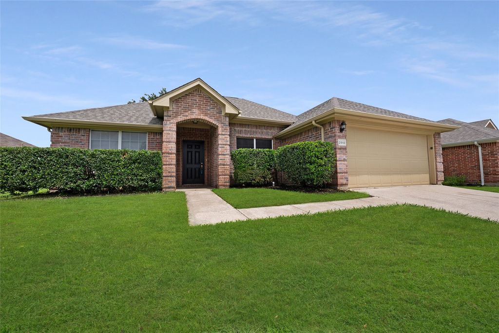 2910 Chisholm Trail, Corinth, TX 76210