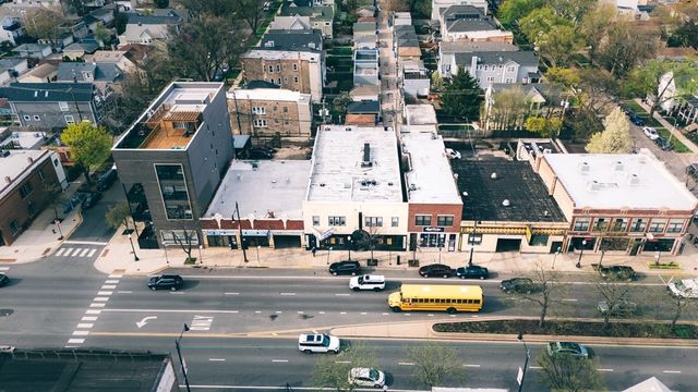 3014 W Irving Park Road, Chicago, IL 60618