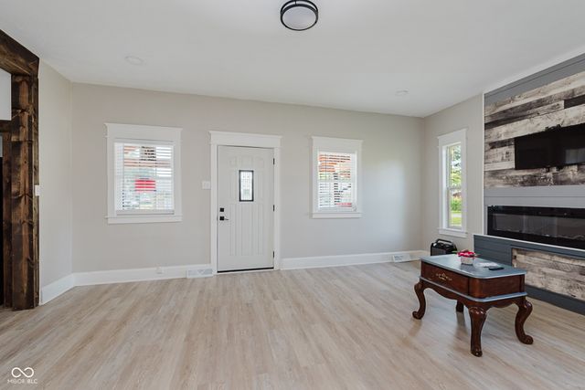 2104 W 16th Street, Anderson, IN 46016