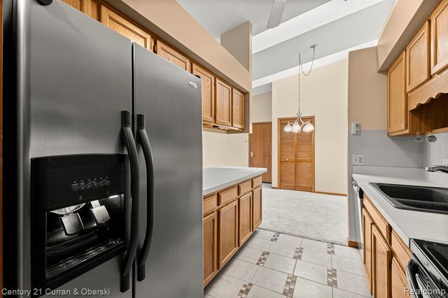 1325 Harbour Boulevard 88, Trenton, MI 48183