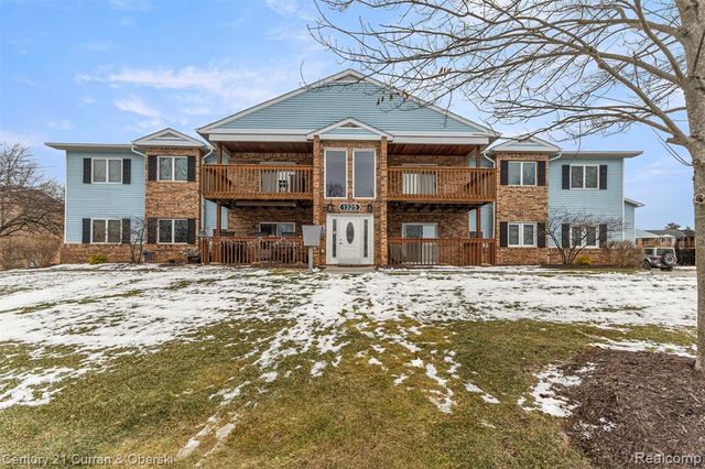 1325 Harbour Boulevard 88, Trenton, MI 48183