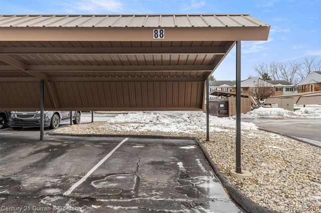 1325 Harbour Boulevard 88, Trenton, MI 48183