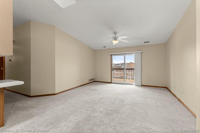 1325 Harbour Boulevard 88, Trenton, MI 48183